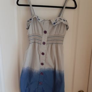 Spring Dress with floral embroidery M